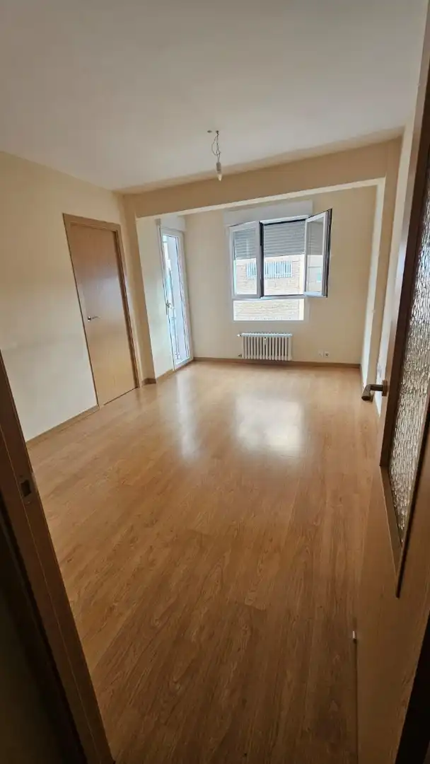 Habitación de Piso de alquiler en Valladolid con Calefacción, Parquet y Amueblado