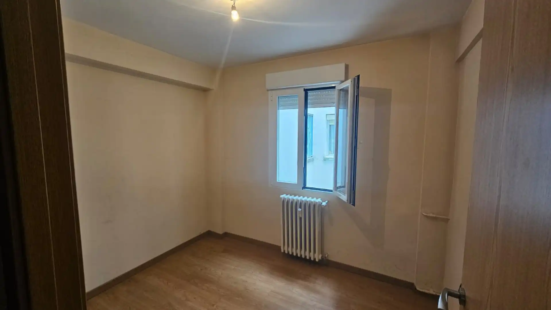 Habitación de Piso de alquiler en Valladolid con Calefacción, Parquet y Amueblado