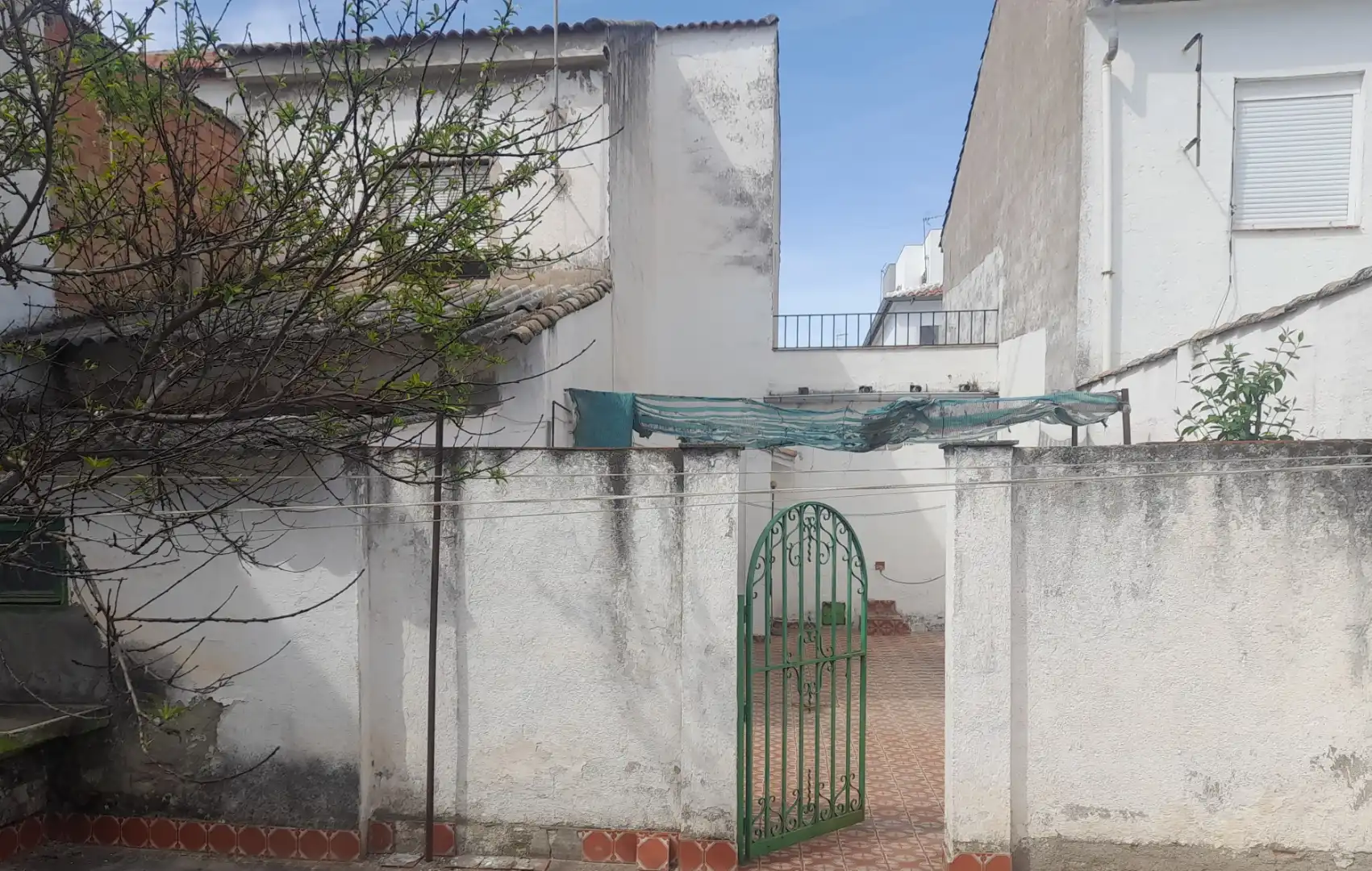 Außenansicht von Erdgeschoss zum Verkauf in Marmolejo mit Terrasse