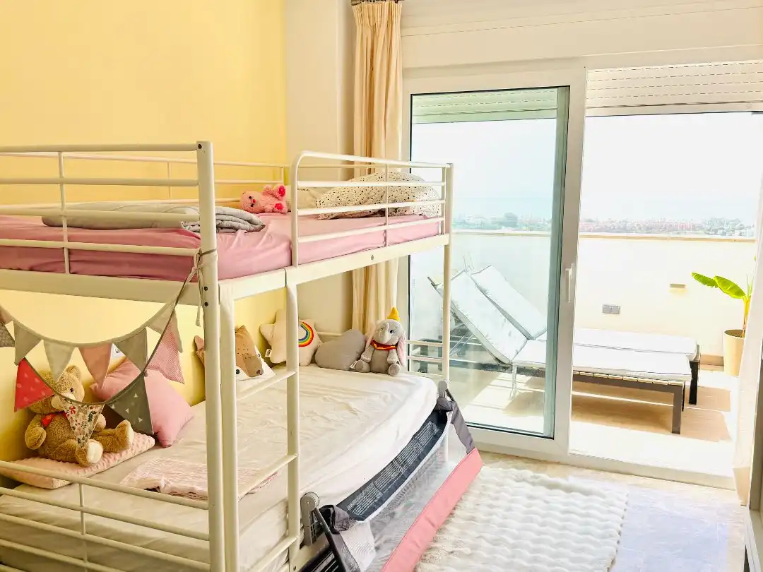 Maisonette zum Verkauf in Calle Sand, 10, Santa Clara Schlafzimmer von Maisonette zum Verkauf in Marbella mit Klimaanlage, Heizung und Terrasse