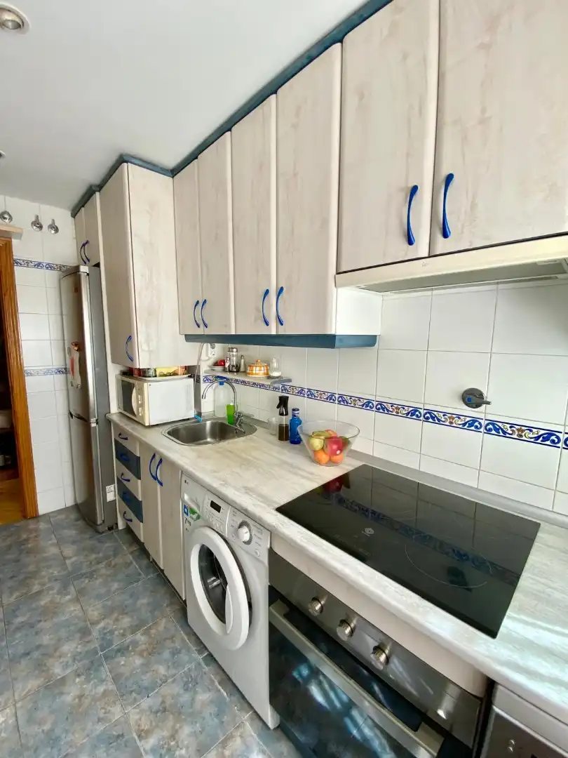 Pis en venda a Calle de Santoña, 7, Zofio Cuina de Pis en venda en Madrid amb Aire condicionat, Calefacció i Parquet