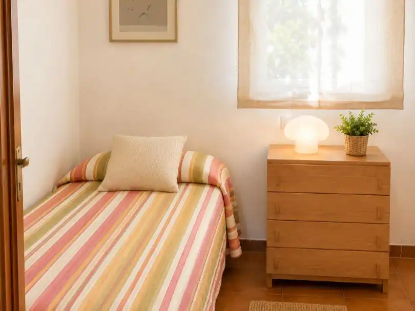Wohnungen zum Verkauf in Carrer Castellar, 30, Carboneres - La Farella Schlafzimmer von Wohnungen zum Verkauf in Llançà mit Terrasse und Balkon