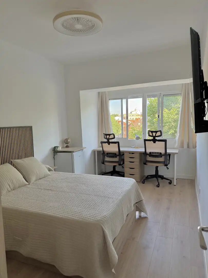Room in Calle Altagracia, 27, El Perchel Bedroom of Flat for share in Ciudad Real with Air Conditioner, Heating and Parquet flooring