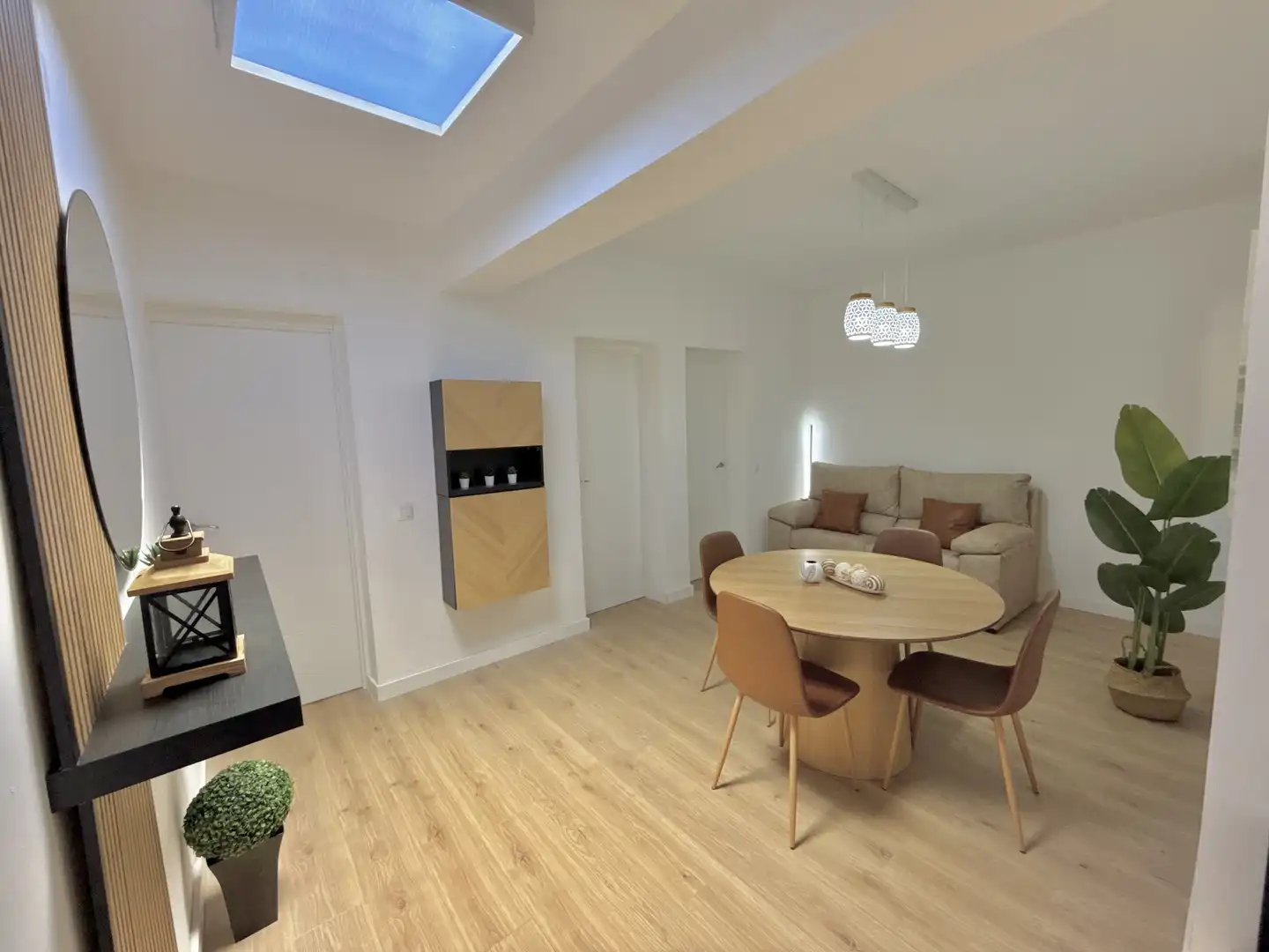 Room in Calle Altagracia, 27, El Perchel Living room of Flat for share in Ciudad Real with Air Conditioner, Heating and Parquet flooring