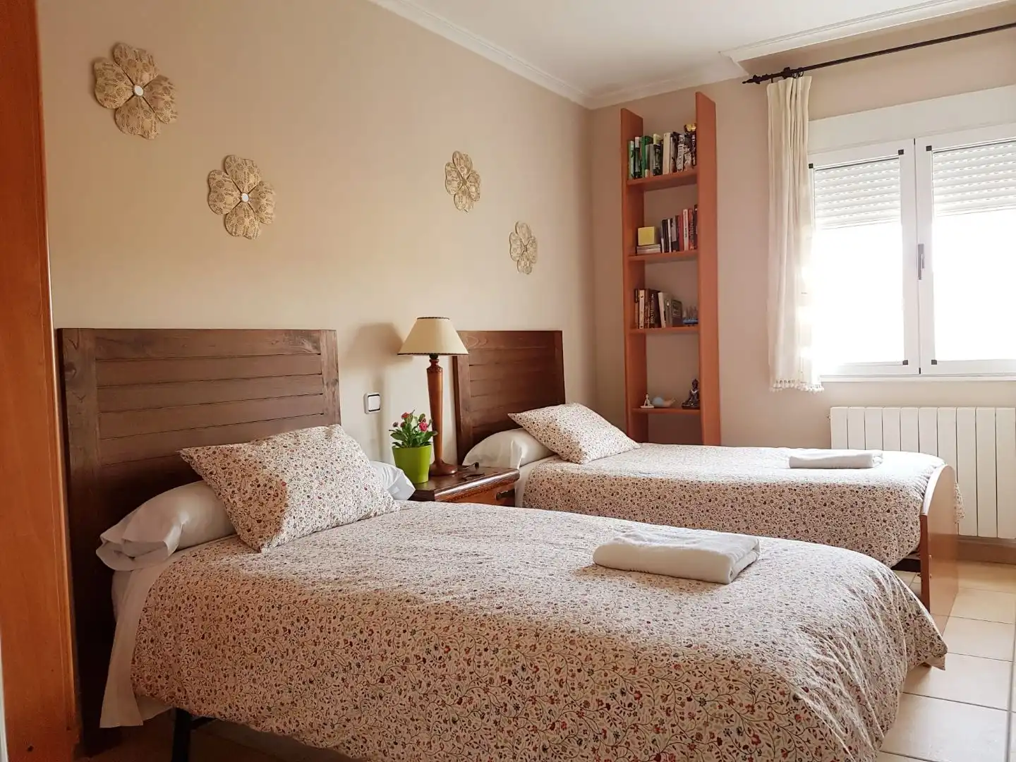 Casa o chalet en venta en Calle Real, 2, Cuenca Capital Habitación de Casa o chalet en venta en Cuenca Capital con Aire acondicionado, Terraza y Piscina