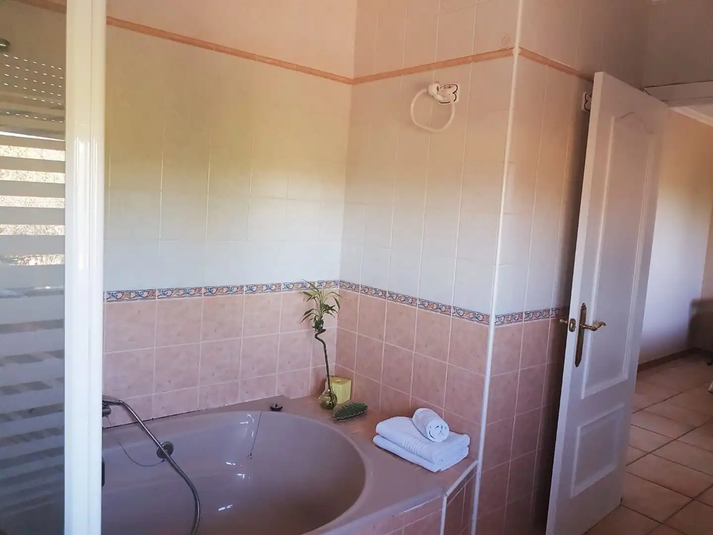 Casa o chalet en venta en Calle Real, 2, Cuenca Capital Baño de Casa o chalet en venta en Cuenca Capital con Aire acondicionado, Terraza y Piscina