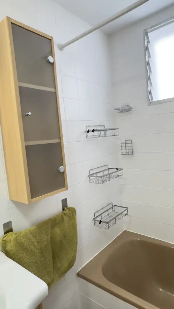 Habitació a Calle Ruiz Zorrilla, Bajadilla - Fuente Nueva Habitació a Calle Ruiz Zorrilla, Bajadilla - Fuente Nueva