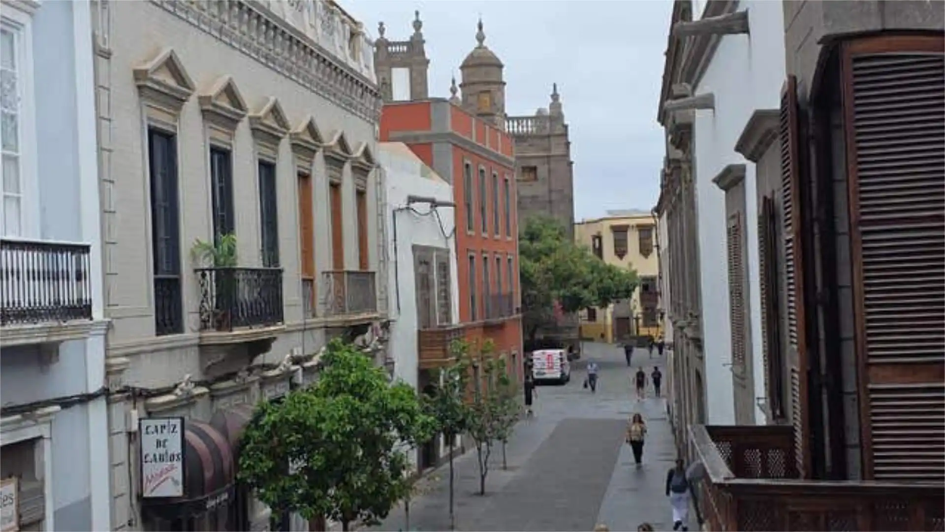 Wohnung zum Verkauf in Vegueta Außenansicht von Wohnung zum Verkauf in Las Palmas de Gran Canaria