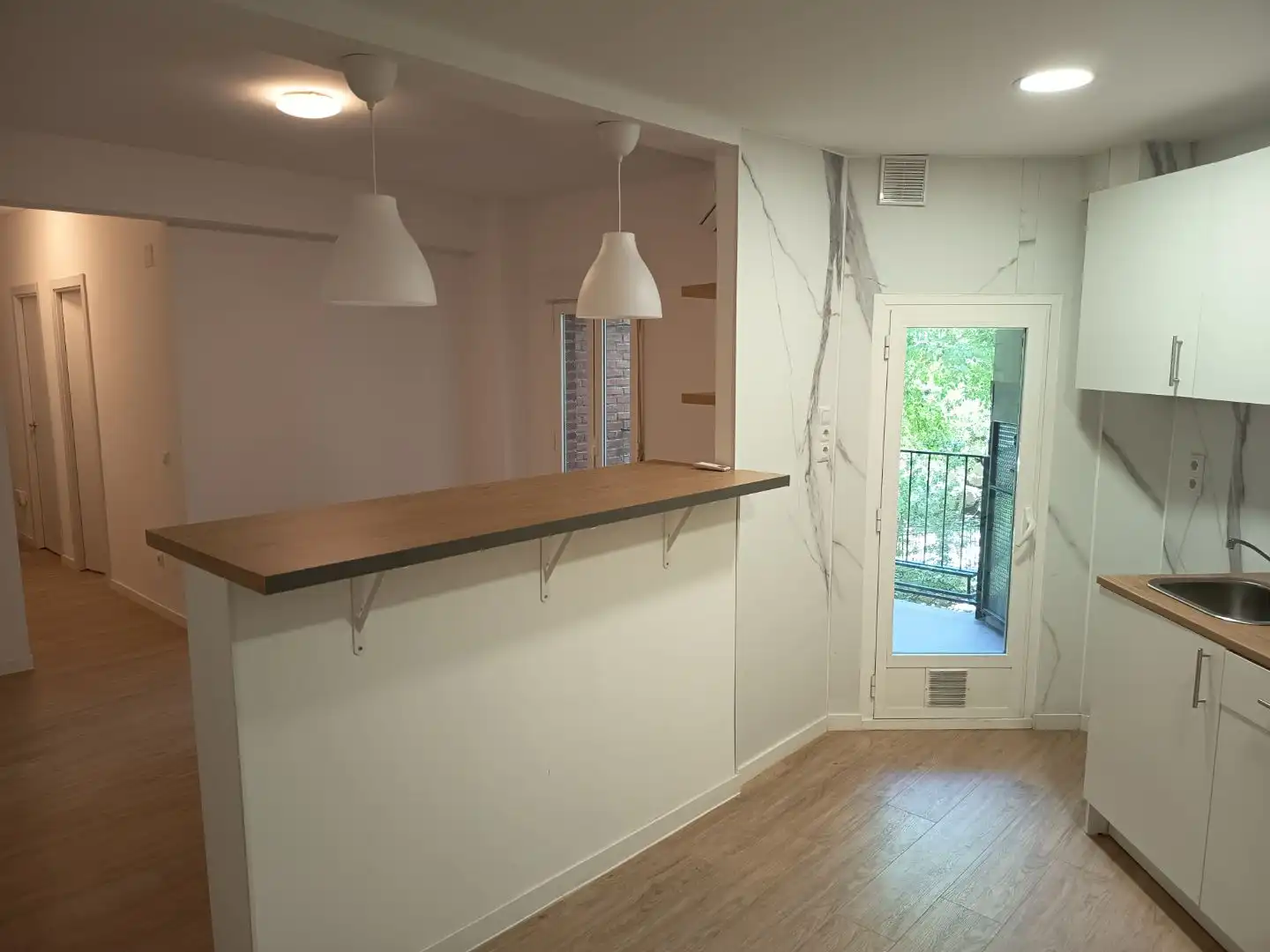 Piso de alquiler en Calle Ignacio Ellacuría, 6, Ventas Cocina de Piso de alquiler en Madrid con Aire acondicionado, Calefacción y Jardín privado