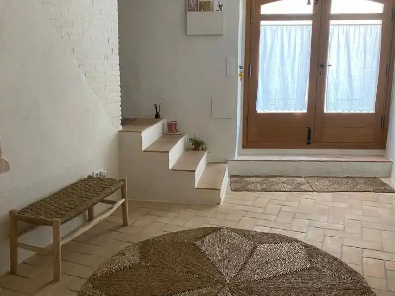 Einfamilien-Reihenhaus zur Miete in Carrer Balmes, 3, Albons Einfamilien-Reihenhaus zur Miete in Albons mit Klimaanlage und Terrasse