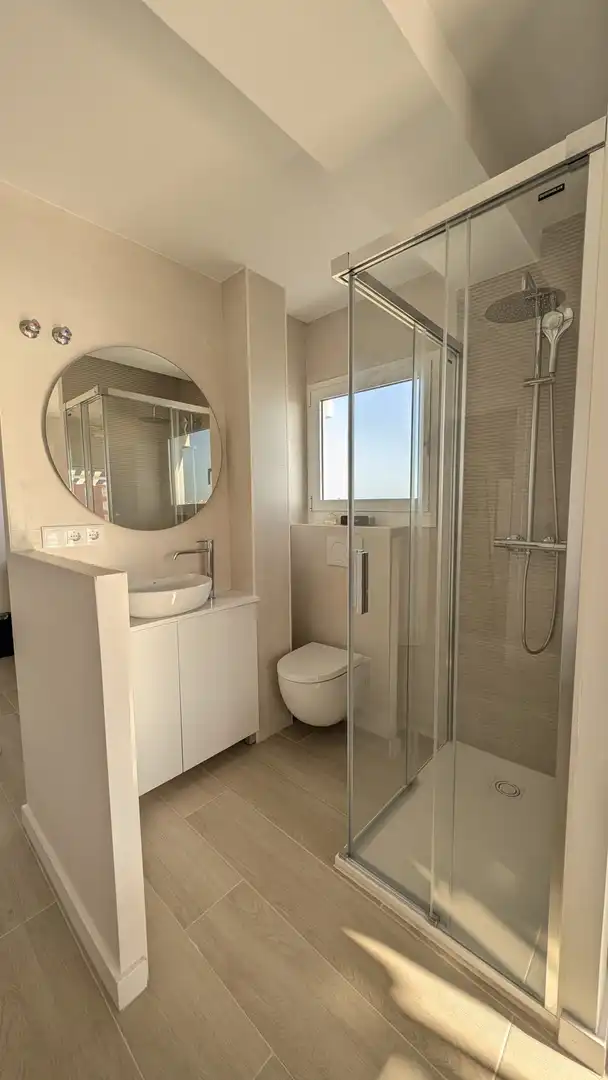 Flat for rent in Avinguda de la Costa Blanca, 12, Cabo de las Huertas Bathroom of Flat for rent in Alicante / Alacant with Terrace, Furnished and Balcony