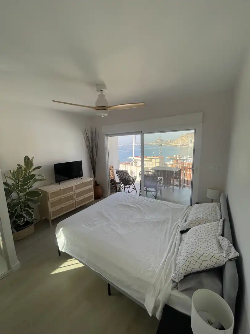 Flat for rent in Avinguda de la Costa Blanca, 12, Cabo de las Huertas Bedroom of Flat for rent in Alicante / Alacant with Terrace, Furnished and Balcony