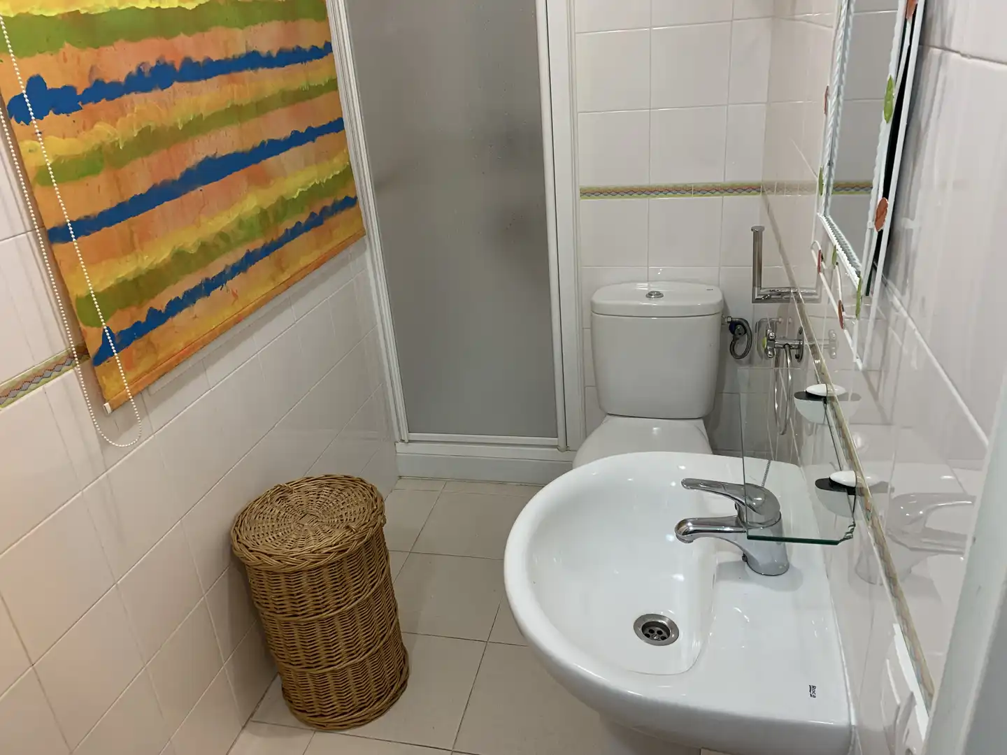 Apartments for rent in Calle Hiniesta, San Julián Bathroom of Apartments for rent in Sevilla with Air Conditioner, Terrace and Furnished