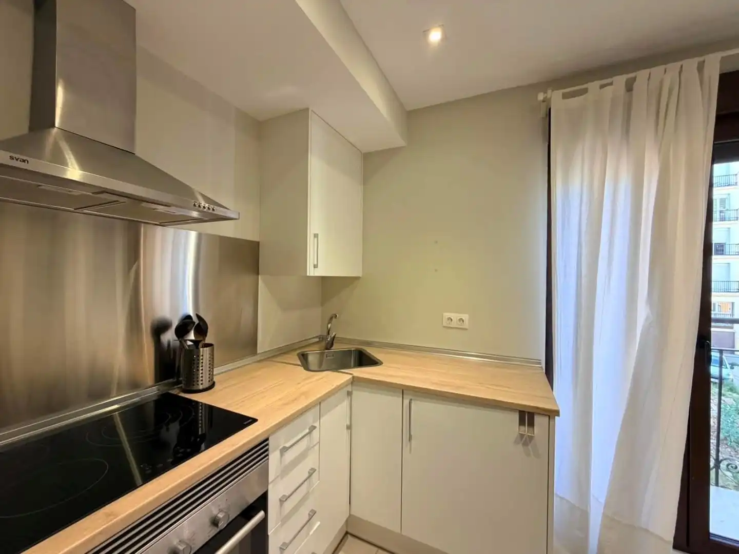 Wohnung zur Miete in Carrer Sant Tomàs, 25, Alcoy / Alcoi Küche von Wohnung zur Miete in Alcoy / Alcoi mit Klimaanlage und Balkon