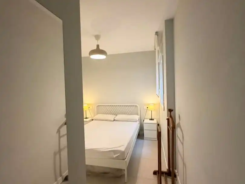 Wohnung zur Miete in Carrer Sant Tomàs, 25, Alcoy / Alcoi Schlafzimmer von Wohnung zur Miete in Alcoy / Alcoi mit Klimaanlage und Balkon