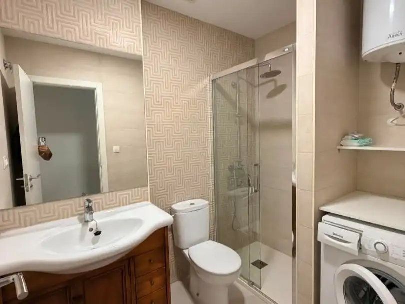 Wohnung zur Miete in Carrer Sant Tomàs, 25, Alcoy / Alcoi Badezimmer von Wohnung zur Miete in Alcoy / Alcoi mit Klimaanlage und Balkon