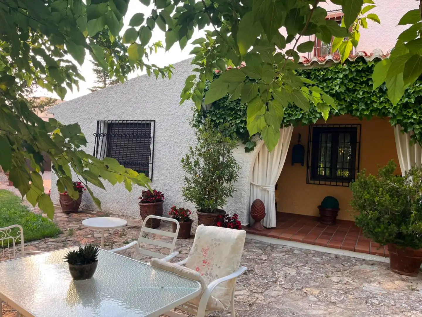 Piso en venta en Pedanías - Extrarradio Jardín de Piso en venta en Albacete con Jardín privado, Terraza y Piscina