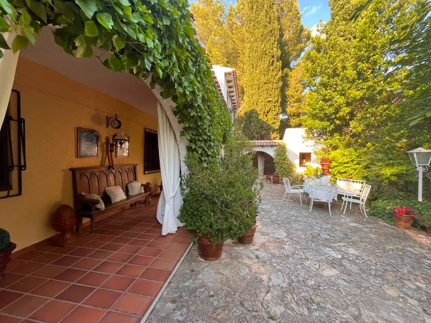 Piso en venta en Pedanías - Extrarradio Terraza de Piso en venta en Albacete con Jardín privado, Terraza y Piscina