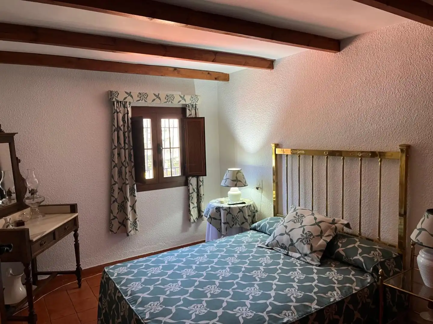 Piso en venta en Pedanías - Extrarradio Habitación de Piso en venta en Albacete con Jardín privado, Terraza y Piscina