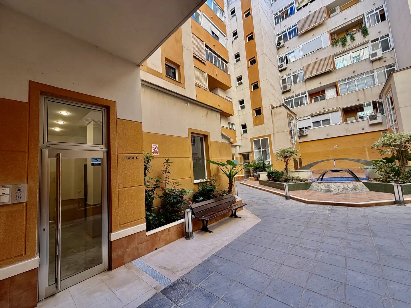 Exterior view of Flat for sale in Málaga Capital  with Air Conditioner and Balcony