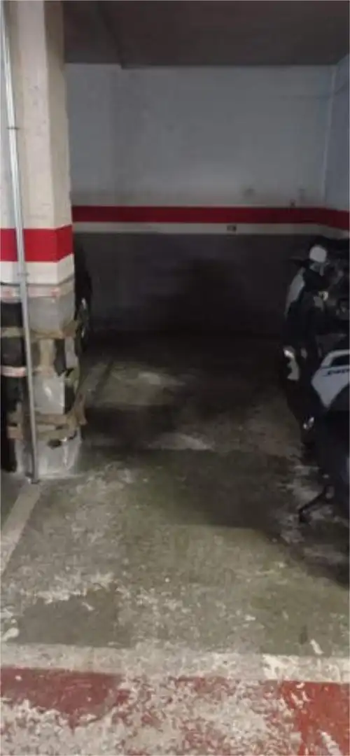 Parking of Garage for rent in Santa Coloma de Gramenet