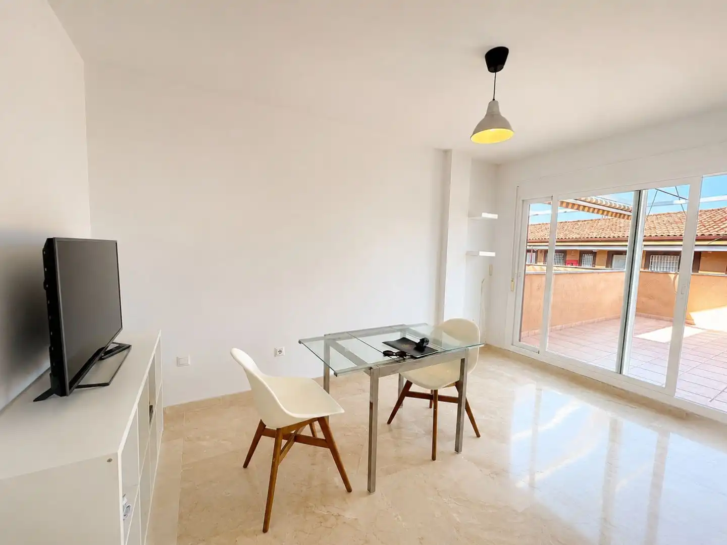 Wohnung zum Verkauf in Marina Urbanization Casares, 6066, Marina de Casares Esszimmer von Wohnung zum Verkauf in Casares mit Terrasse und Schwimmbad