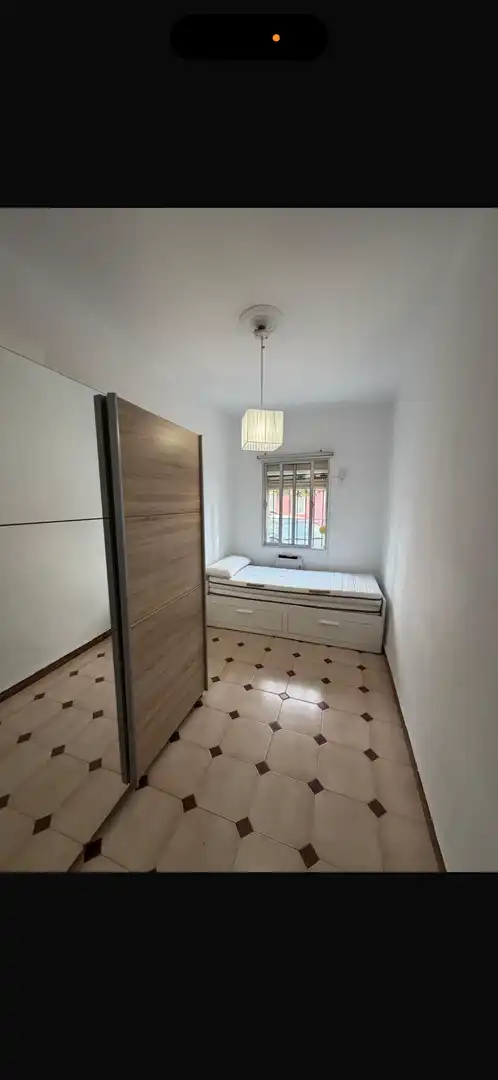 Piso de alquiler en Calle López Pinillos, 5, El Tardón - El Carmen Habitación de Piso de alquiler en Sevilla con Aire acondicionado, Calefacción y Amueblado