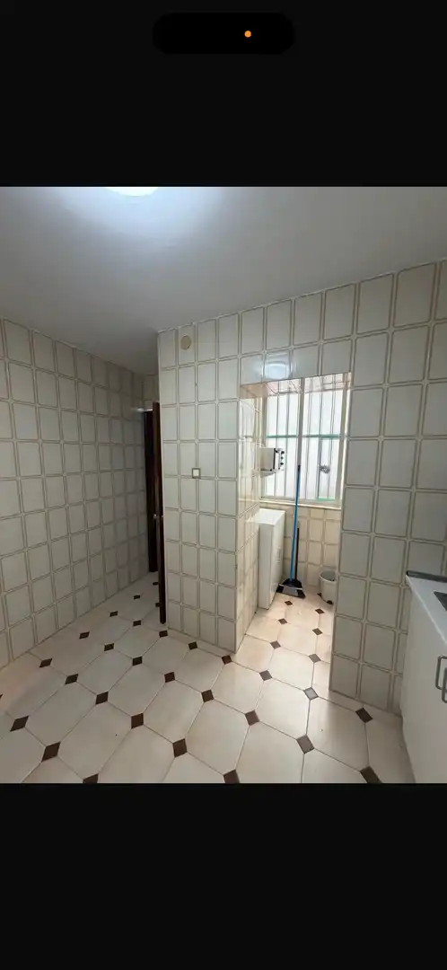 Piso de alquiler en Calle López Pinillos, 5, El Tardón - El Carmen Baño de Piso de alquiler en Sevilla con Aire acondicionado, Calefacción y Amueblado