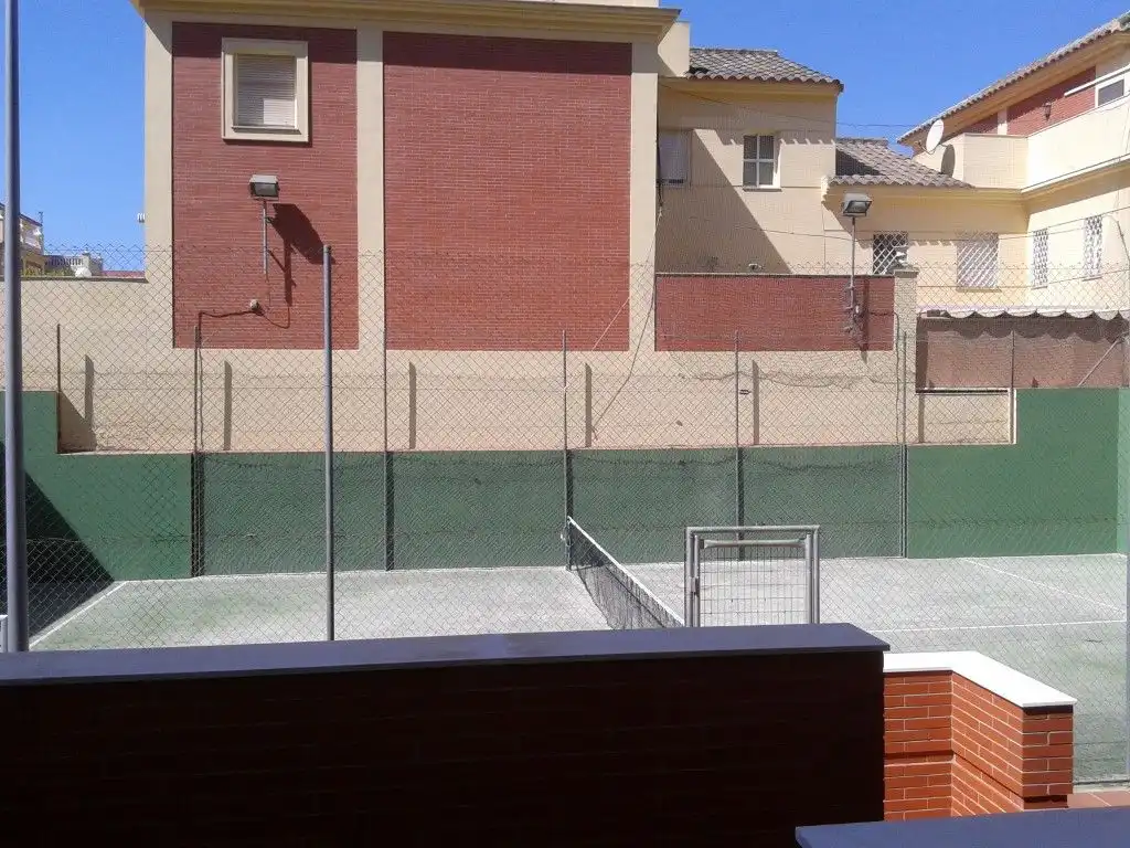 Terraza de Piso de alquiler en Dos Hermanas con Aire acondicionado, Calefacción y Piscina