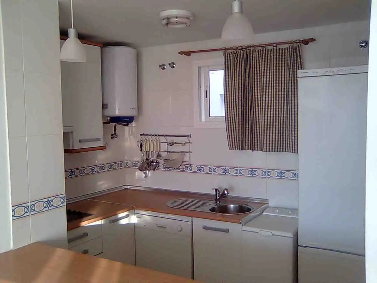 Cocina de Piso de alquiler en Dos Hermanas con Aire acondicionado, Calefacción y Piscina