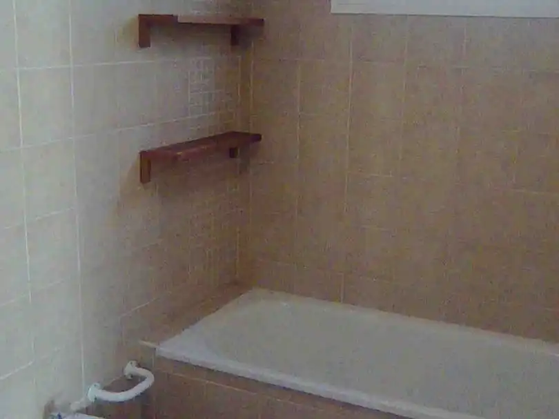 Baño de Piso de alquiler en Dos Hermanas con Aire acondicionado, Calefacción y Piscina