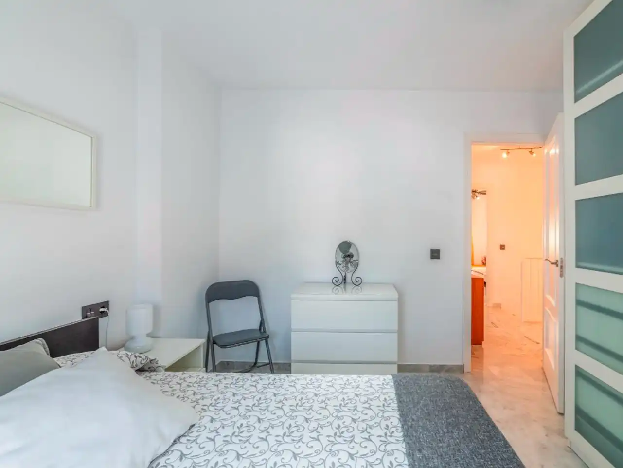 Casa adosada en venta en Avenida de Almargen, 90b, Centro Habitación de Casa adosada en venta en Bormujos con Aire acondicionado, Terraza y Piscina