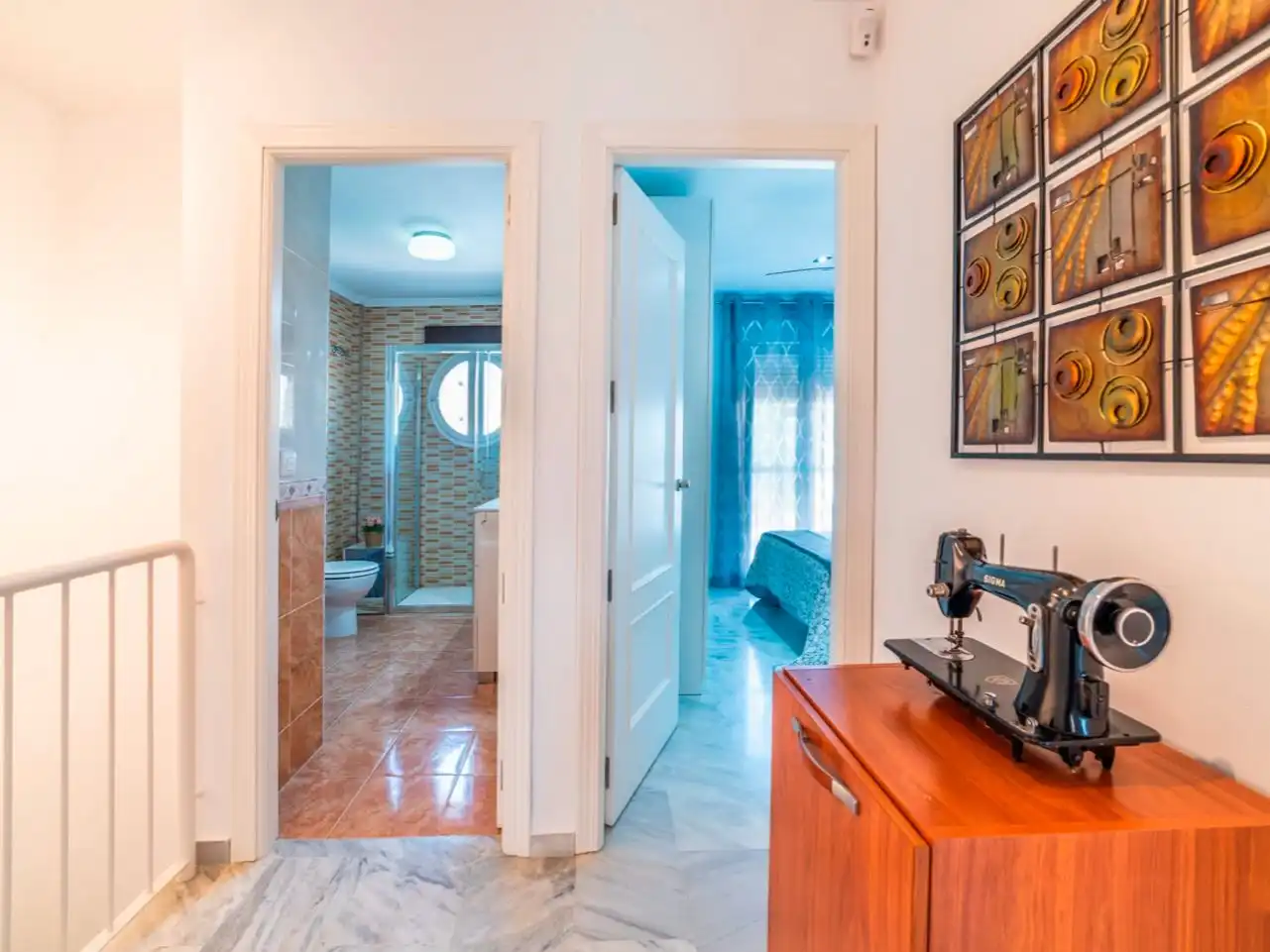 Casa adosada en venta en Avenida de Almargen, 90b, Centro Casa adosada en venta en Bormujos con Aire acondicionado, Terraza y Piscina
