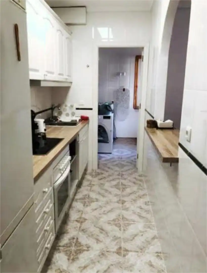 Piso de alquiler en Calas Santiago Bernabéu Cocina de Piso de alquiler en Santa Pola con Piscina y Amueblado