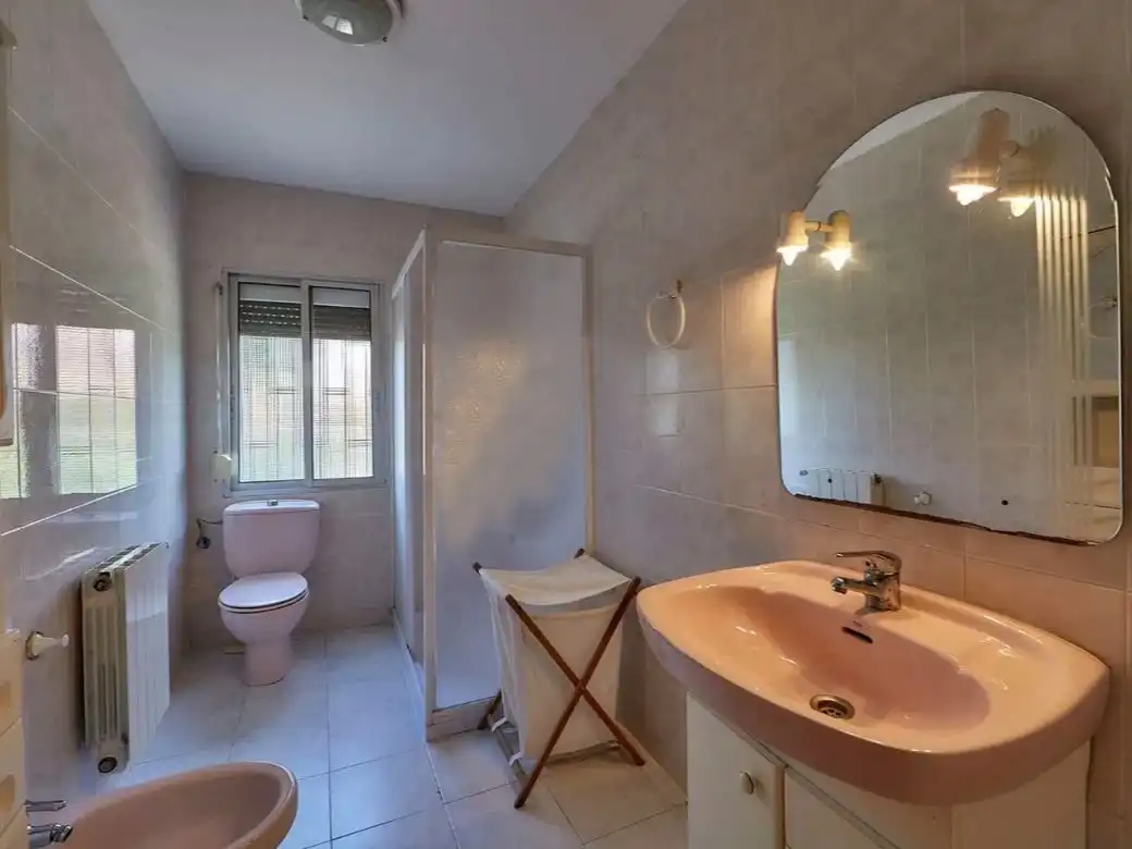 Baño de Piso en venta en Valladolid con Calefacción, Jardín privado y Terraza