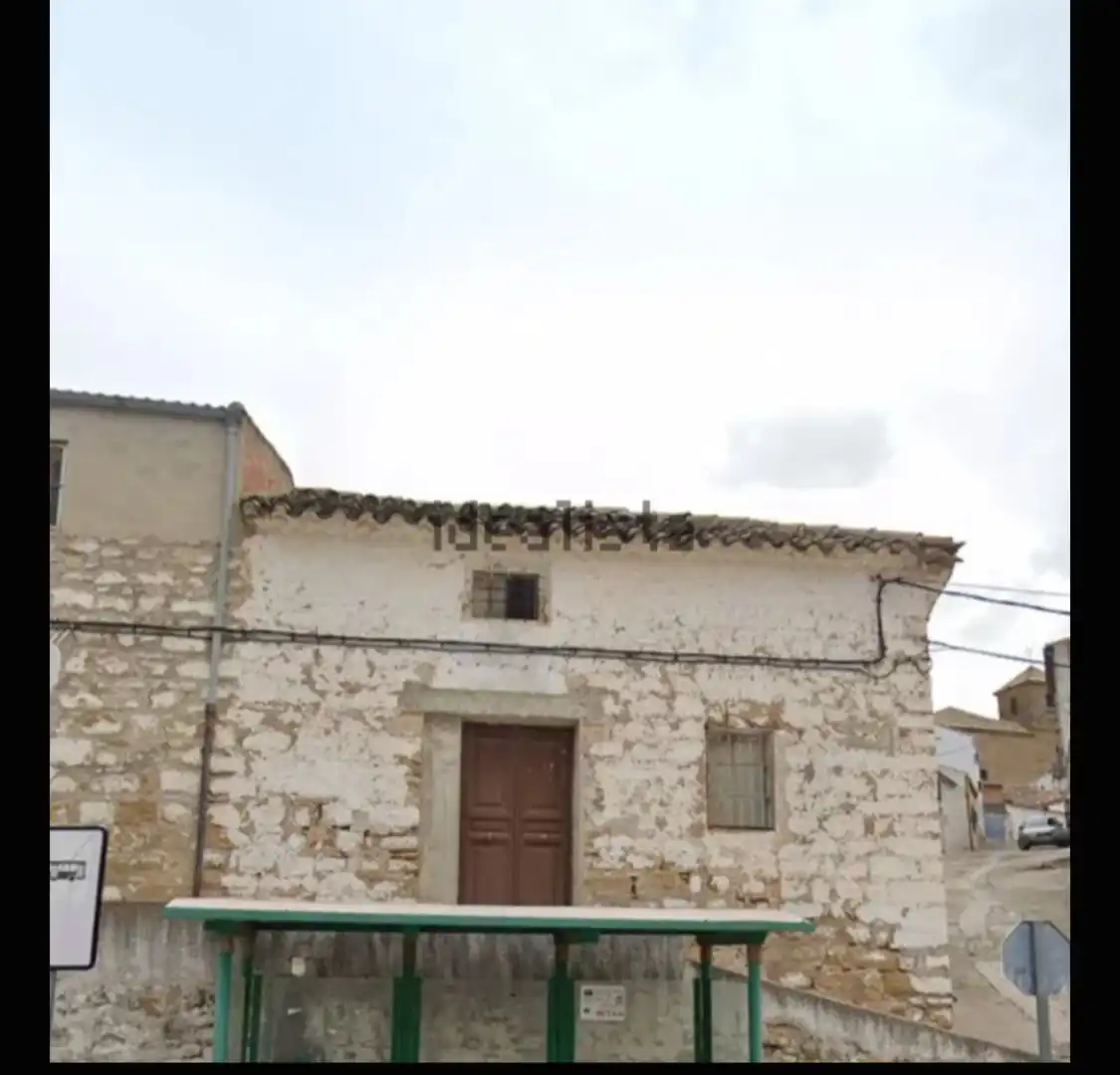 Vista exterior de Casa adosada en venta en Begíjar