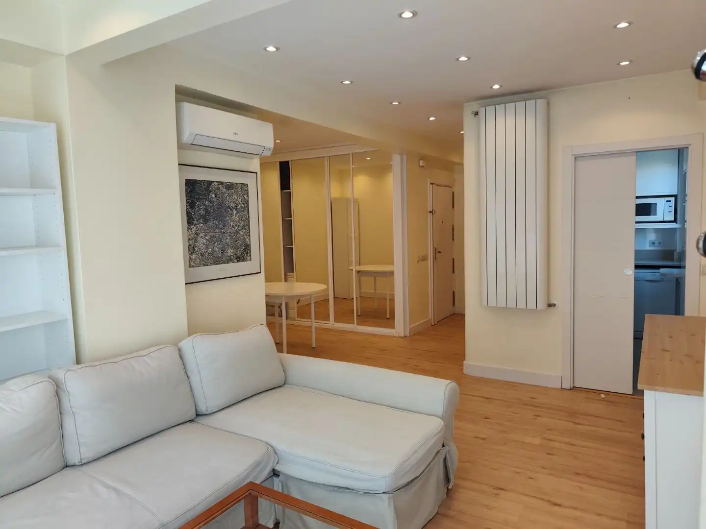 Flat for rent in Calle de Guzmán el Bueno, 135, Vallehermoso Flat for rent in Madrid with Air Conditioner, Heating and Private garden