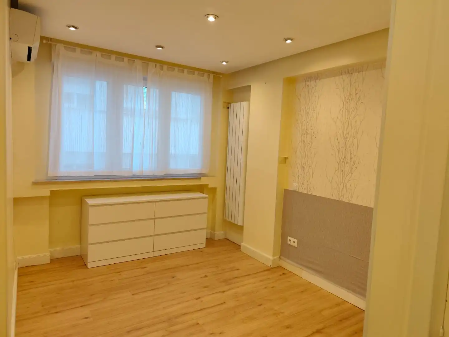 Flat for rent in Calle de Guzmán el Bueno, 135, Vallehermoso Bedroom of Flat for rent in Madrid with Air Conditioner, Heating and Private garden