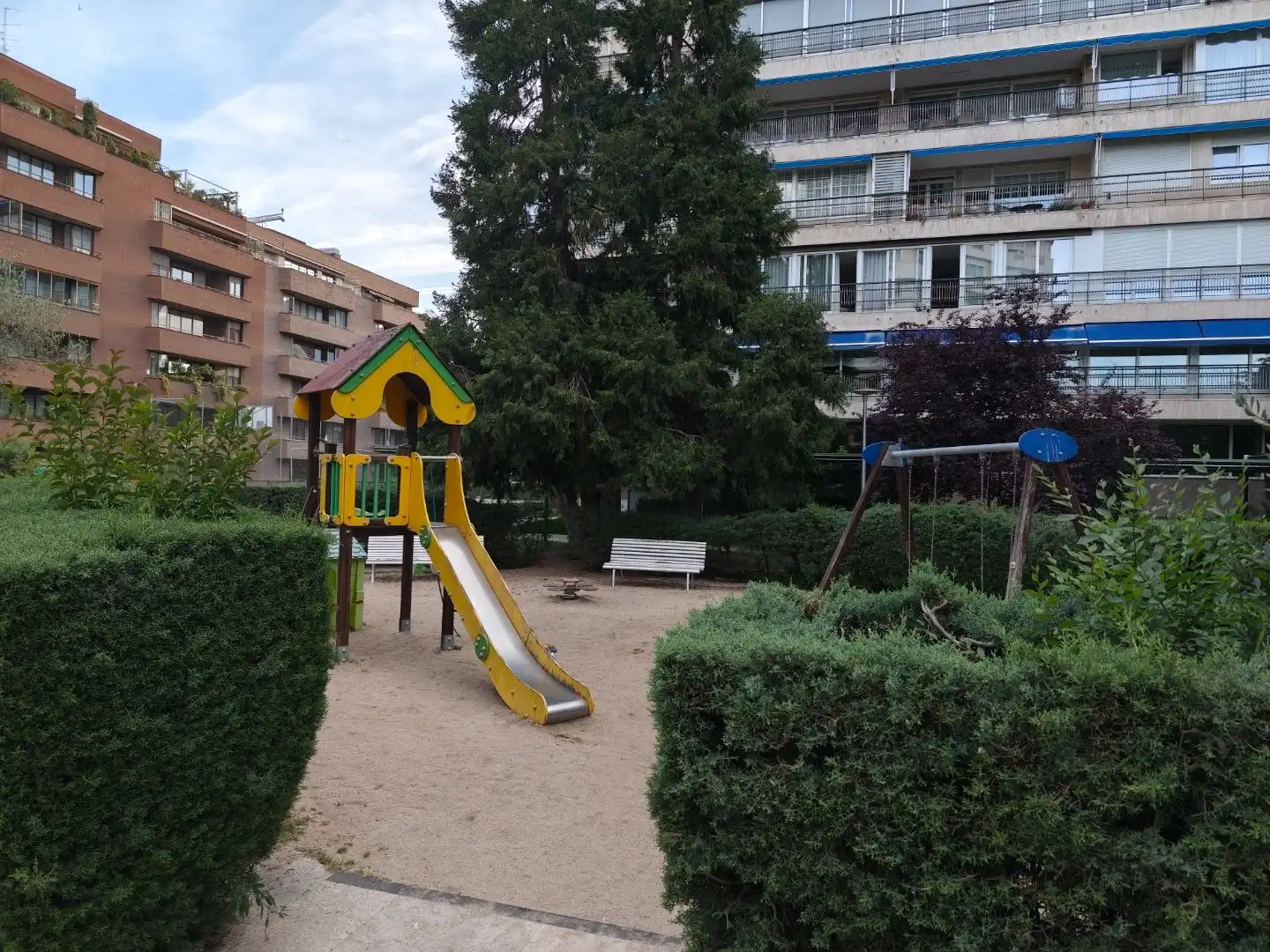 Flat for rent in Calle de Guzmán el Bueno, 135, Vallehermoso Parking of Flat for rent in Madrid with Air Conditioner, Heating and Private garden