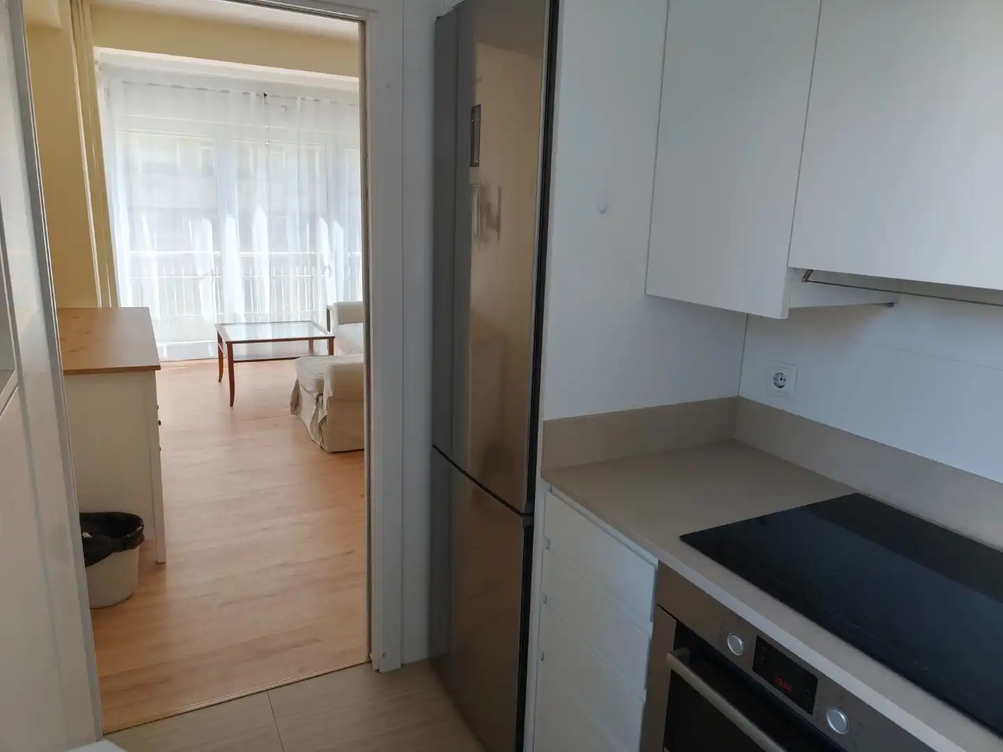 Flat for rent in Calle de Guzmán el Bueno, 135, Vallehermoso Kitchen of Flat for rent in Madrid with Air Conditioner, Heating and Private garden