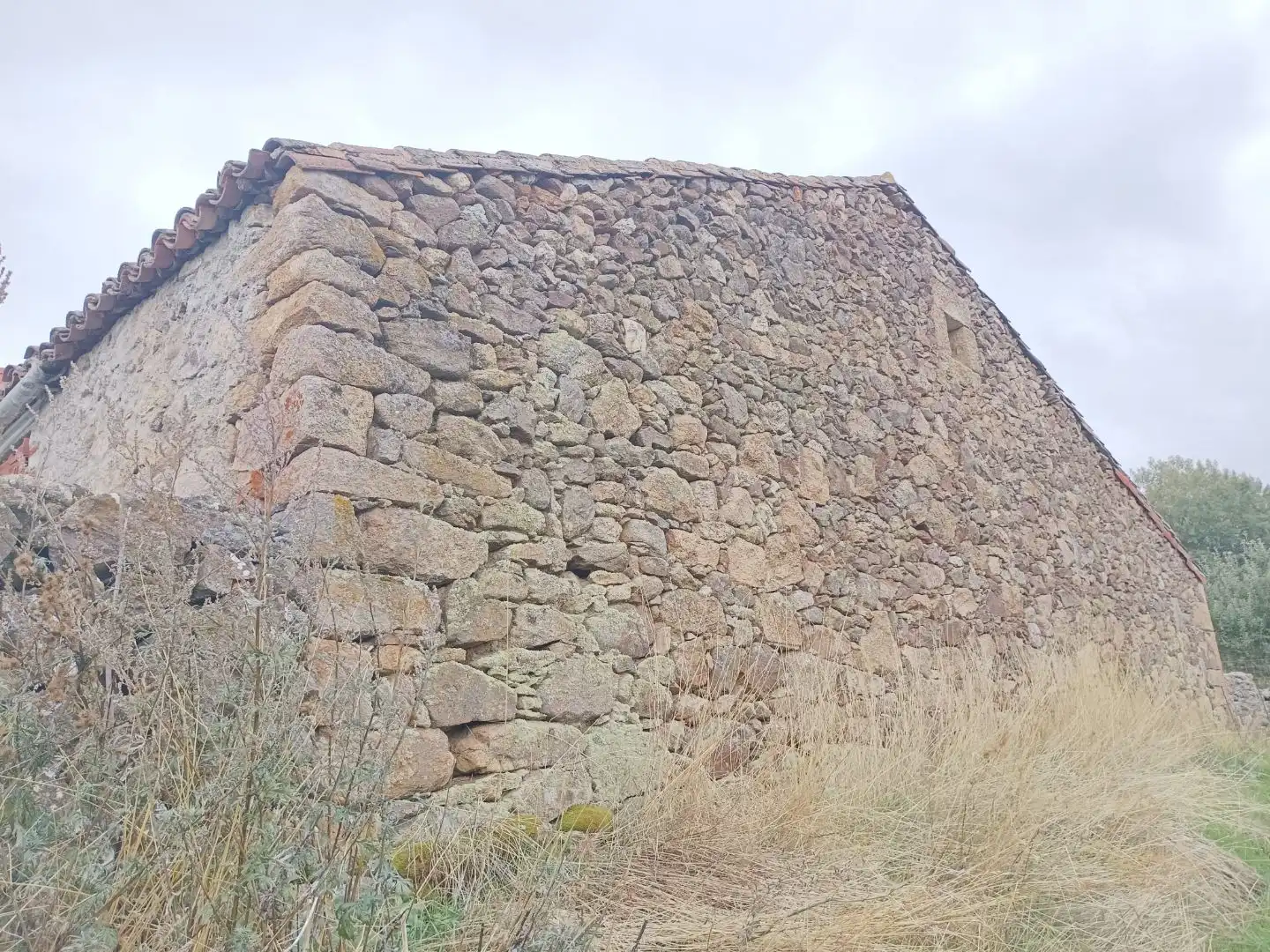 Casa adosada en venda a Calle Eras, 10, San Martín de la Vega del Alberche Vista exterior de Casa adosada en venda en San Martín de la Vega del Alberche amb Jardí privat