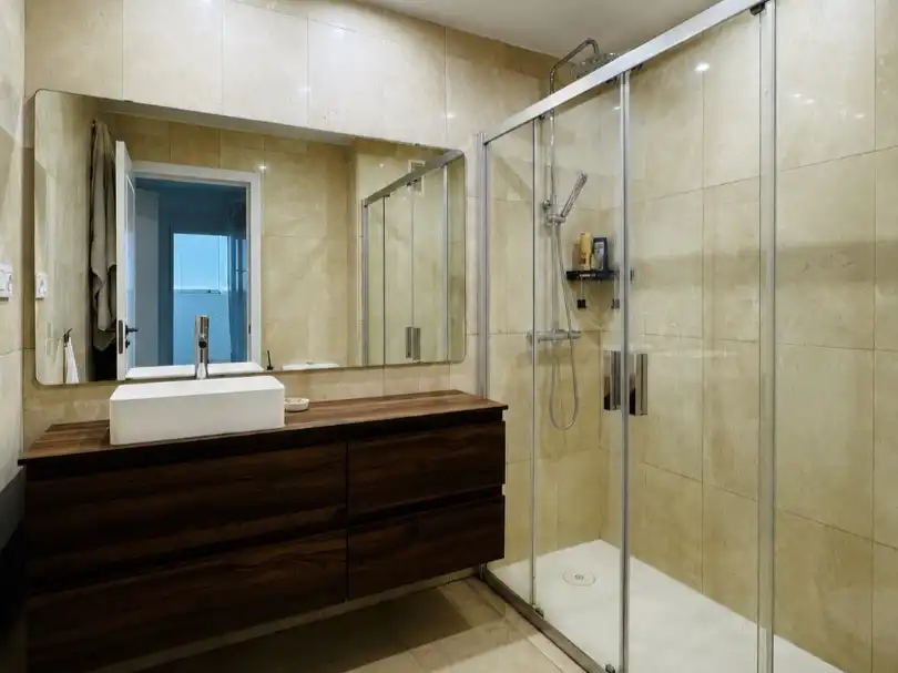 Piso en venta en Avenida de Cibeles, 8a, Montealto - Monterrey Baño de Piso en venta en Benalmádena con Aire acondicionado, Terraza y Piscina