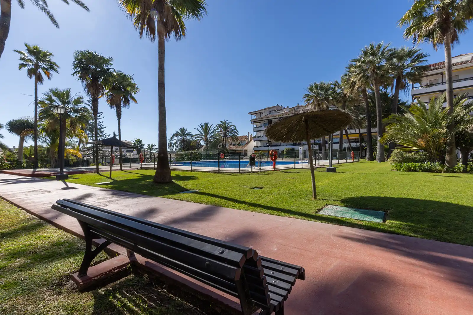 Piso de alquiler en Urbanización Cortijo de Nagüeles, 128, Sierra Blanca Piscina de Piso de alquiler en Marbella con Aire acondicionado, Jardín privado y Parquet