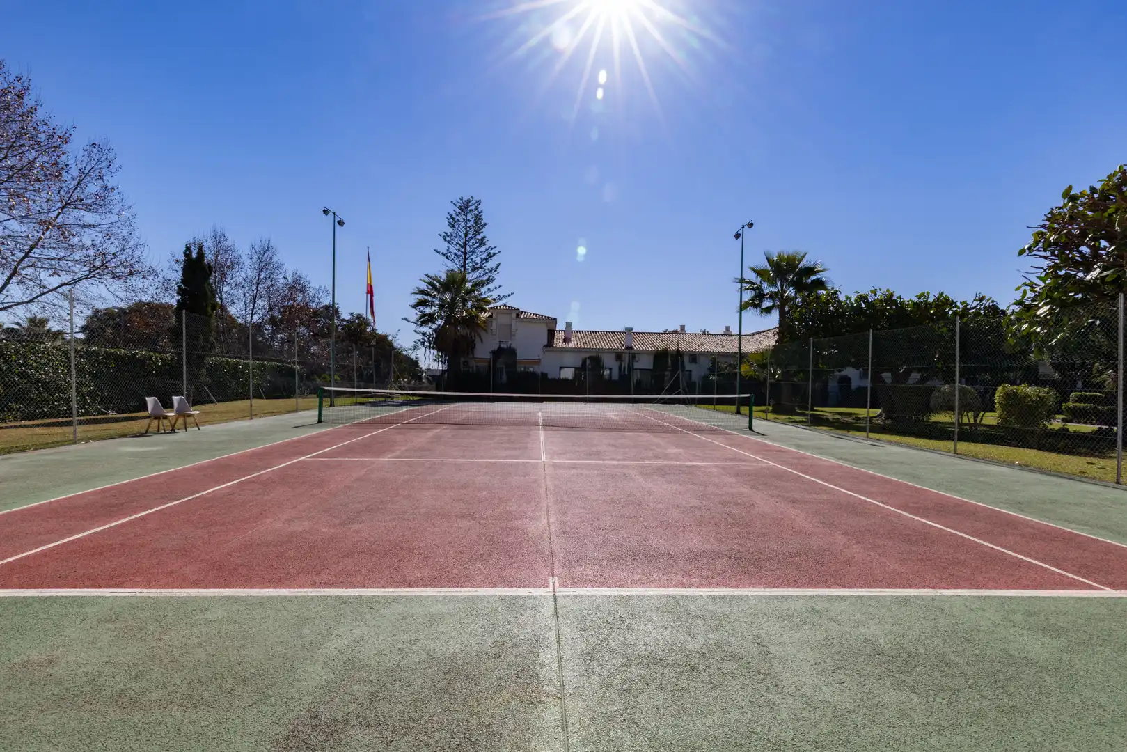 Piso de alquiler en Urbanización Cortijo de Nagüeles, 128, Sierra Blanca Vista exterior de Piso de alquiler en Marbella con Aire acondicionado, Jardín privado y Parquet