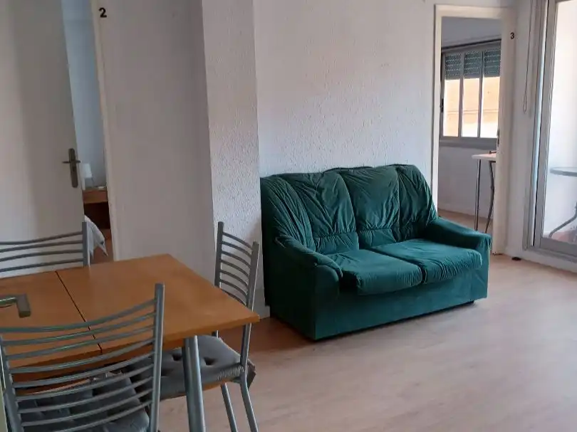 Zimmer in Carrer de Vinaròs, 20, Sant Llorenç - Zona Alfahuir Wohnzimmer von Wohnung zur untervermieten in Valencia mit Parkett, Möbliert und Balkon
