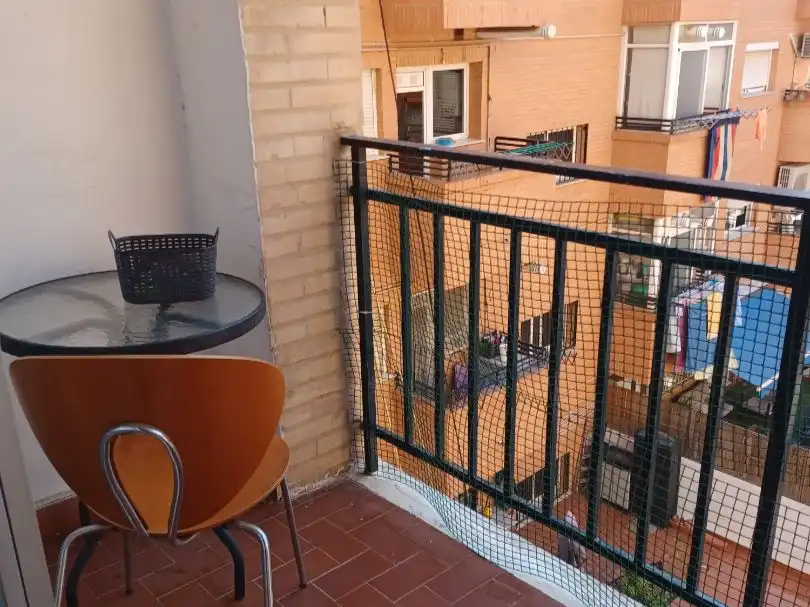 Zimmer in Carrer de Vinaròs, 20, Sant Llorenç - Zona Alfahuir Terrasse von Wohnung zur untervermieten in Valencia mit Parkett, Möbliert und Balkon