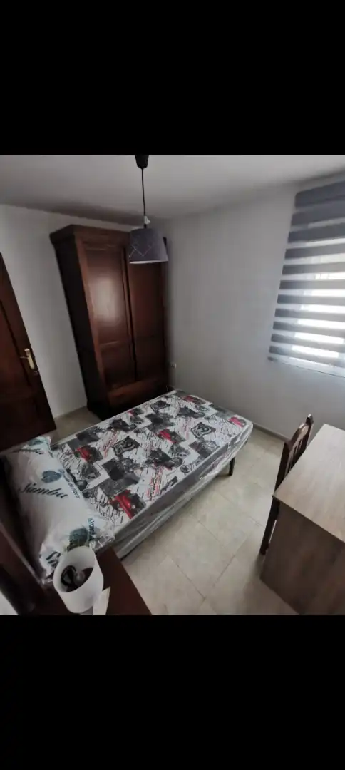 Dúplex de lloguer a Calle Cura, 41, Baeza Dormitori de Dúplex de lloguer en Baeza amb Aire condicionat, Moblat i Forn