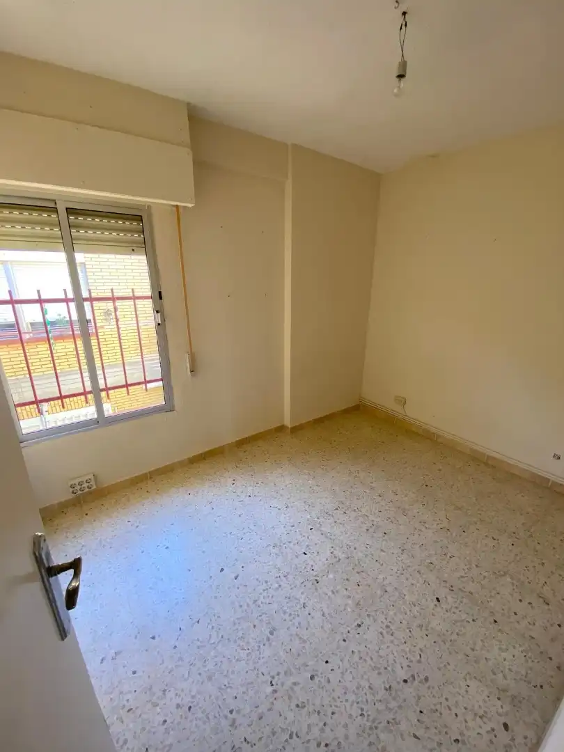 Flat for rent in Calle Tornado, 11, Ciudad Aljarafe Bedroom of Flat for rent in Mairena del Aljarafe with Air Conditioner, Terrace and Furnished