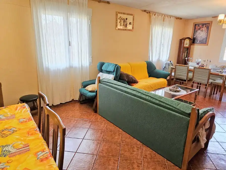 Casa o chalet en venta en Camino del Cruce, 325, Fresno de Cantespino Sala de estar de Casa o chalet en venta en Fresno de Cantespino con Jardín privado y Terraza