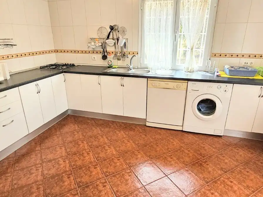 Casa o chalet en venta en Camino del Cruce, 325, Fresno de Cantespino Cocina de Casa o chalet en venta en Fresno de Cantespino con Jardín privado y Terraza